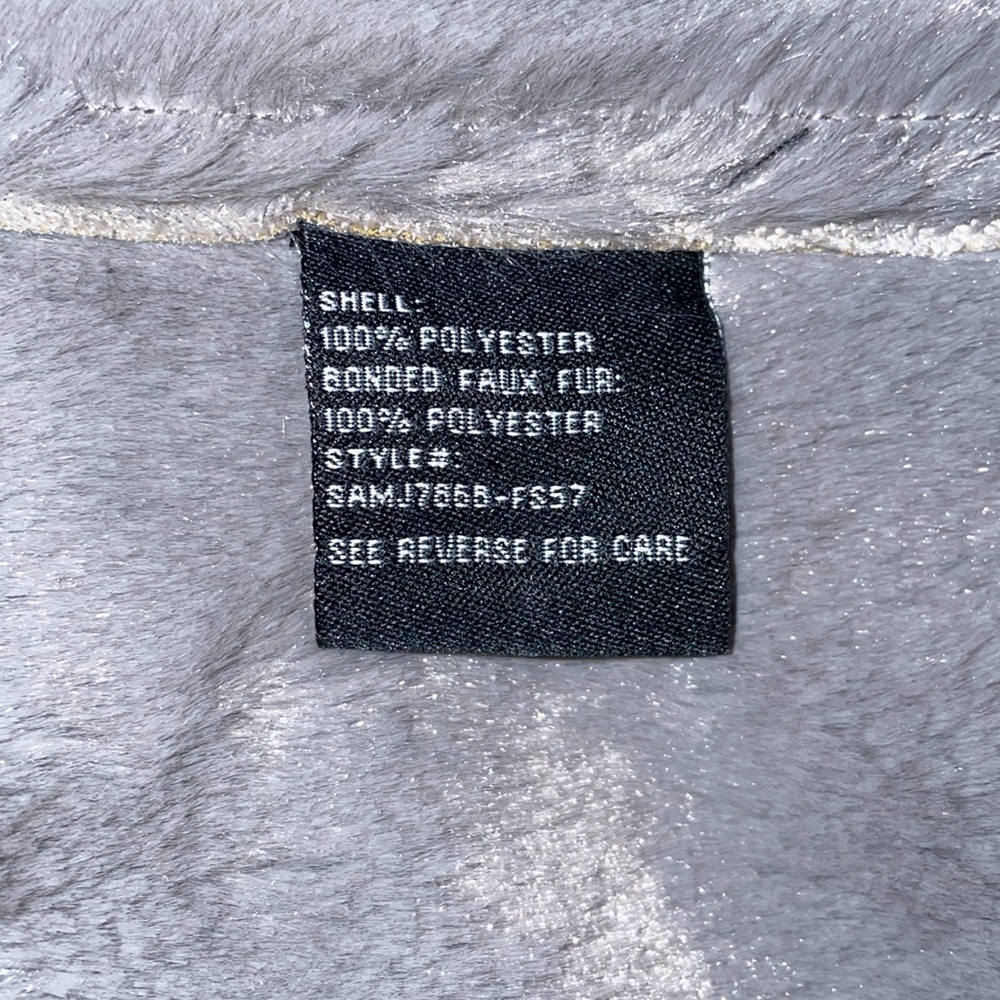 BNCI By Blanc Noir.  Gray Teddy Jacket with Waterfall Front.  Size Small. - Picture 4 of 6
